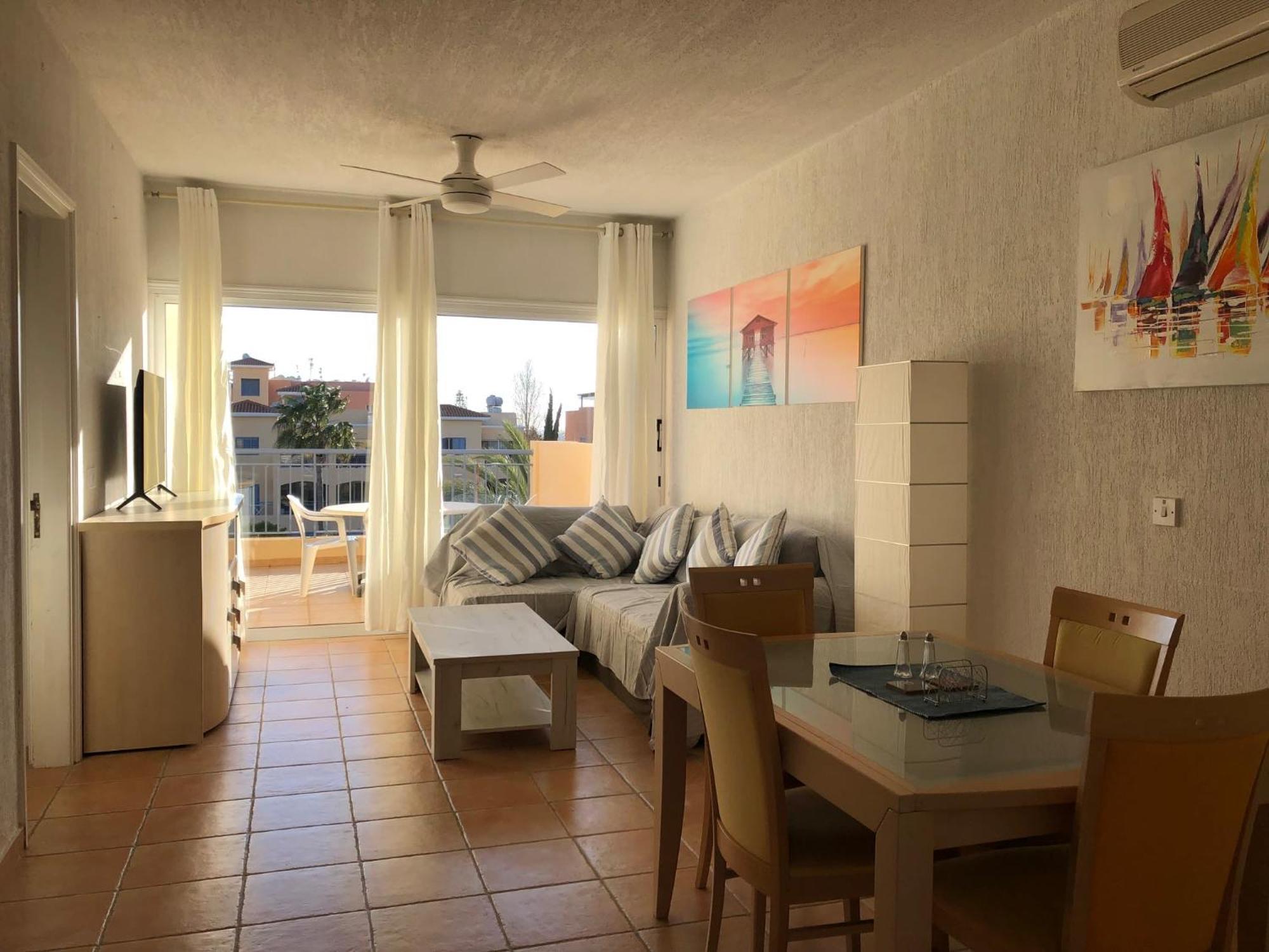 Limnaria Gardens - 1 Bedroom, Sunny Apartment With Stunning Pool Views Pafos Exterior foto