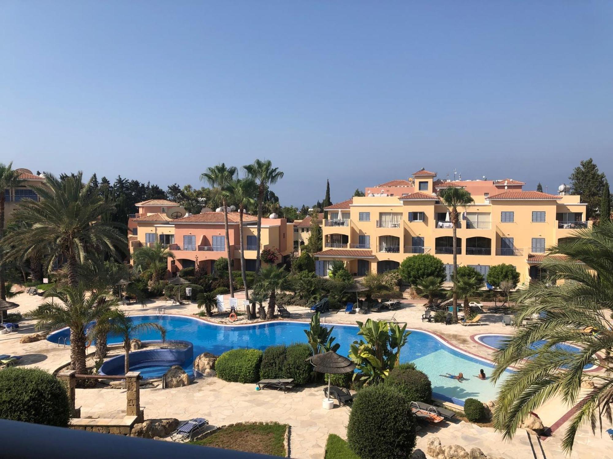 Limnaria Gardens - 1 Bedroom, Sunny Apartment With Stunning Pool Views Pafos Exterior foto